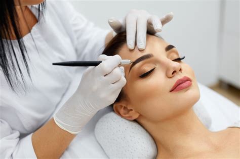 Microblading Eyebrows: What is it and How does it work?