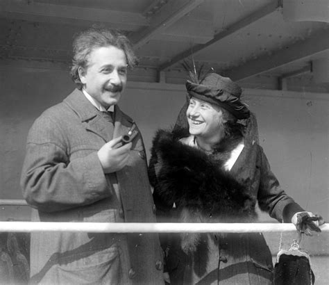 1933 (?) Albert und Elsa Einstein - Genealogy Template