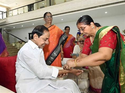 Sisters tie rakhi to Telangana CM KCR