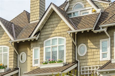 12 Types of Home Exteriors (Photos, Prices, Pros & Cons)