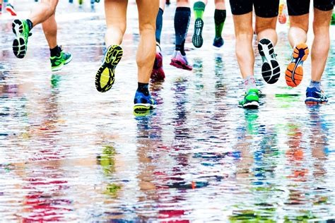 Here's how running in the rain affects your performance - Verve times