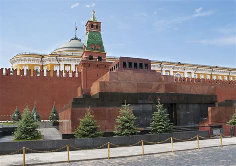 Meeting Vladimir Lenin in the new Moscow: a report from our literary ...