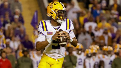 Jayden Daniels, the dazzling quarterback for LSU, is the AP college ...