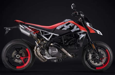 2024 Ducati Hyoermotard RVE - 6 - Paul Tan's Automotive News