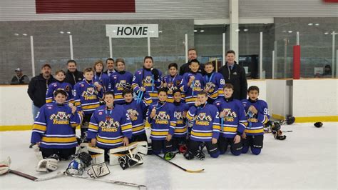 2016-2017 > U13/U12 > Peewee RS (Aurora Minor Hockey)