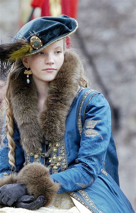 starrylites | Tudor costumes, Renaissance fashion, Medieval clothing