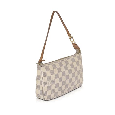 Damier Pochette Louis Vuitton | Literacy Basics