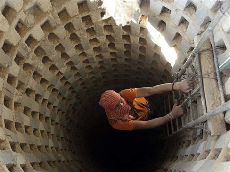 Israelis Attack Hamas Tunnels In Gaza - Business Insider