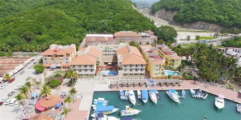 Restaurants Near Holiday Inn Huatulco