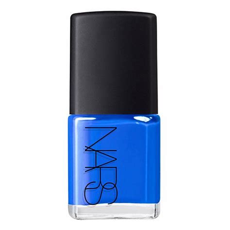 10 blue beauty products | Elle Canada