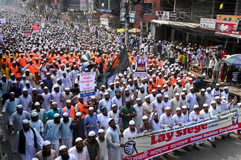 Hundreds Of Protesters In Bangladesh Protested Against France - ANN