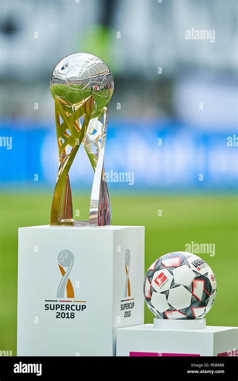 Bundesliga Trophy Png - Dfl Supercup Wikipedia : Search, discover and ...