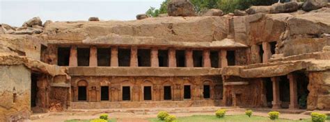 Khandagiri & Udayagiri Caves - Travel Holidays India