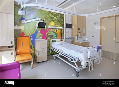 Royal national orthopaedic hospital hi-res stock photography and images - Alamy