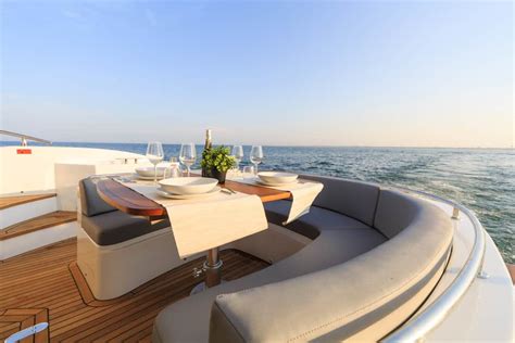 34 Luxury Yacht Decks (Bow, Flybridge and Rear Deck Photos) - Home ...