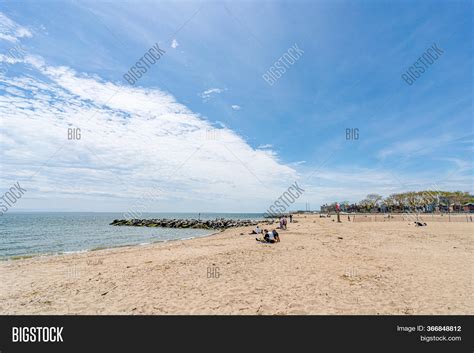 Manhattan Beach, Image & Photo (Free Trial) | Bigstock