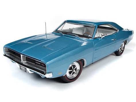 AUTO WORLD AMM1200 1:18 Scale 1969 Dodge Charger R/T 440 Diecast Model | Summit Racing