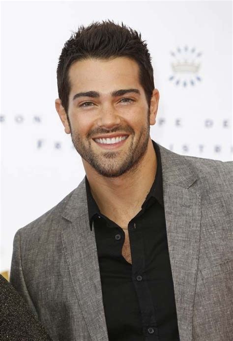 Jesse Metcalfe-I'm a fan of the scruffy beard this season. | Jesse ...