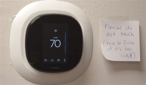 What is a smart thermostat and how does it work? - Reviewed