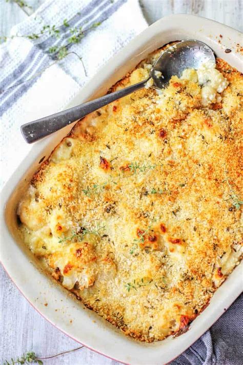 Cauliflower Pasta Bake with Brie & Fontina - Eating European