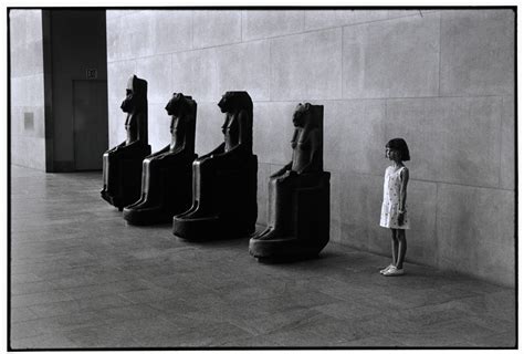 The Art of Looking at Art • Elliott Erwitt • Magnum Photos