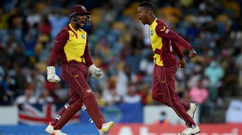 West Indies beat England, West Indies won by 17 runs, 5th T20I, at ...