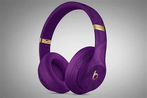 Apple painted its Beats Studio 3 cans in these NBA colours