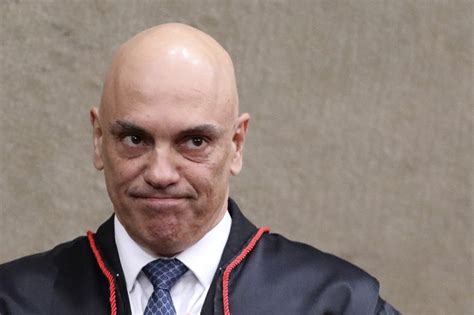 Moraes manda órgão identificar membros de grupo que ameaça STF ...