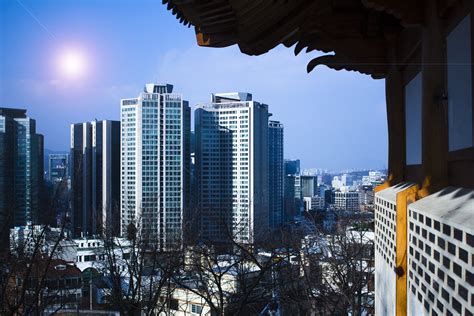 City Landscape - Seoul | Modernity sheltered by the traditio… | Flickr