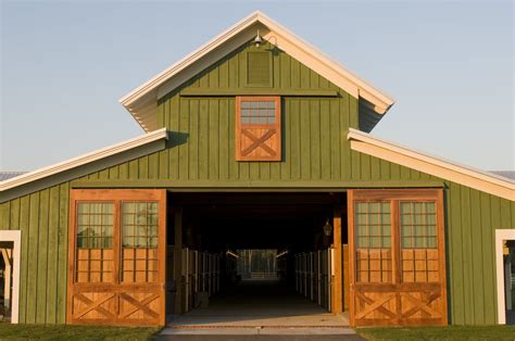 10 Popular Barn Colors & Color Scheme Ideas - Love Home Designs