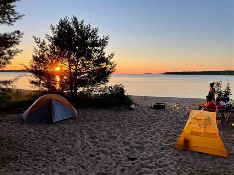 12 Best Local Hotels in Munising MI & Other Lodging Options