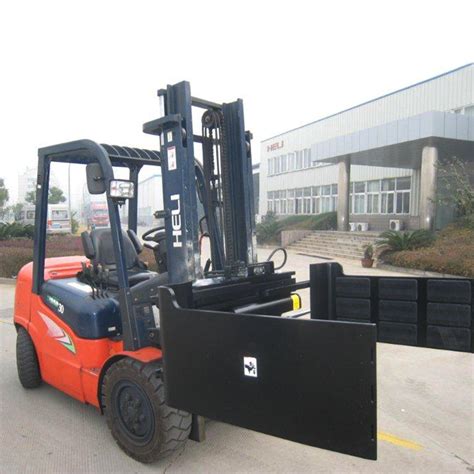 Forklift Carton Clamp for Sale in UAE | Hala Equipment Trading