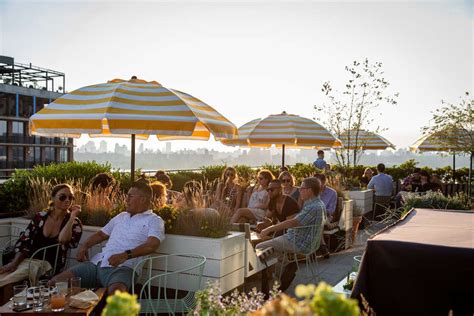 Best Rooftop Bars in Brooklyn: Places to Drink With a View Right Now - Thrillist