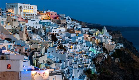 Fira village | Santorini capital | Santorini best things to do | Santorini travel