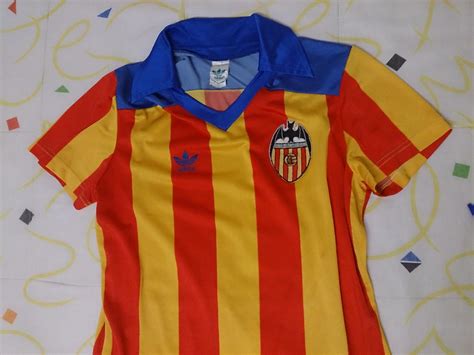 Valencia Away football shirt 1982.