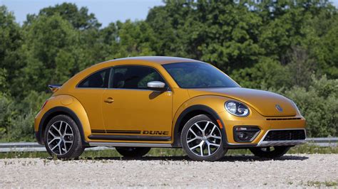 2016 VW Beetle Dune Review, a fun look that's all facade