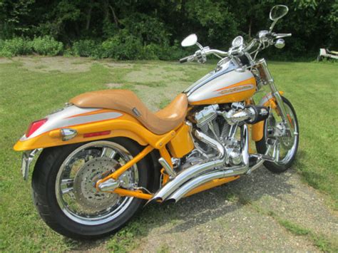 2004 Harley Davidson Screaming Eagle Softail Deuce CVO Har FXSTDSE2