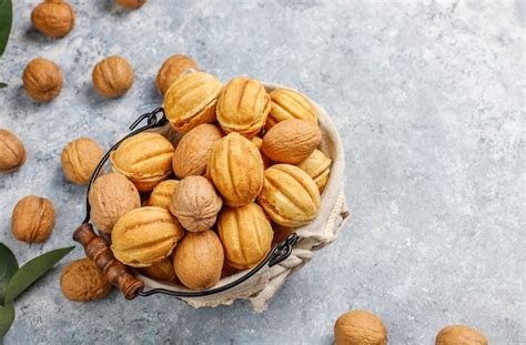 Free Photo | Homemade russian cookies with boiled condensed milk and walnuts.