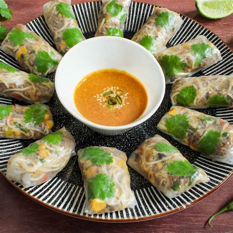 Vegan Rice Paper Rolls (Vietnamese Spring Rolls) - The Pesky Vegan