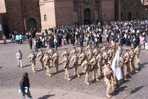 Soldiers Marching in Festival Parade Editorial Image - Image of ranks, cusco: 21026540