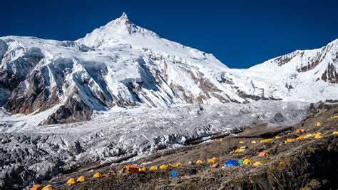 Manaslu Summit Expedition, 8163 m (26 781 ft). 40-day trip. IFMGA guide