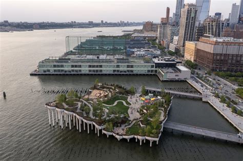 Heatherwick Studio’s New York pier park opens to the public