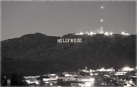 Hollywood Sign In The Night | Hollywood sign, Hollywood, Los angeles