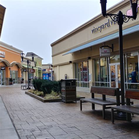 THE BEST 10 Outlet Stores in Hendersonville, NC - Last Updated August 2021 - Yelp