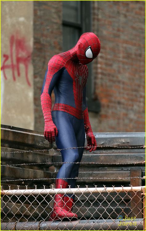 Andrew Garfield & Emma Stone: 'Spider-Man 2' Night Shoot Stunts | Photo 566533 - Photo Gallery ...