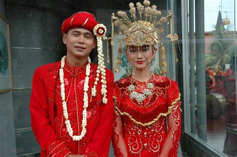 5 Baju Adat Betawi, Maknanya Beserta Atributnya - Varia Katadata.co.id