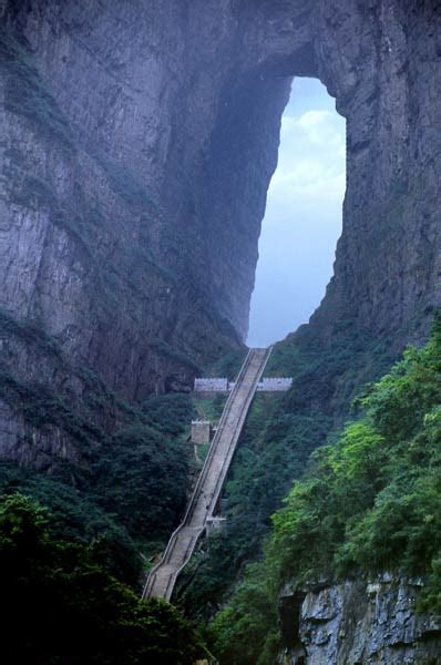 Heaven's stairs, Tian Men Shan, China photo on Sunsurfer