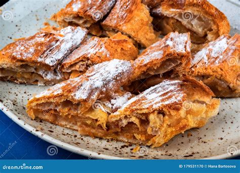 Sliced Apple Pie `strudel` on Plate. Stock Photo - Image of background ...