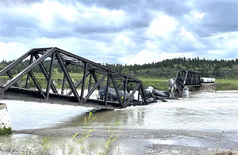 Bridge collapses beneath Montana Rail Link train - Trains