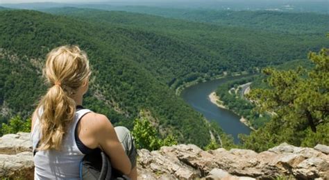 Is bushwalking good for you? Here's what you need to know